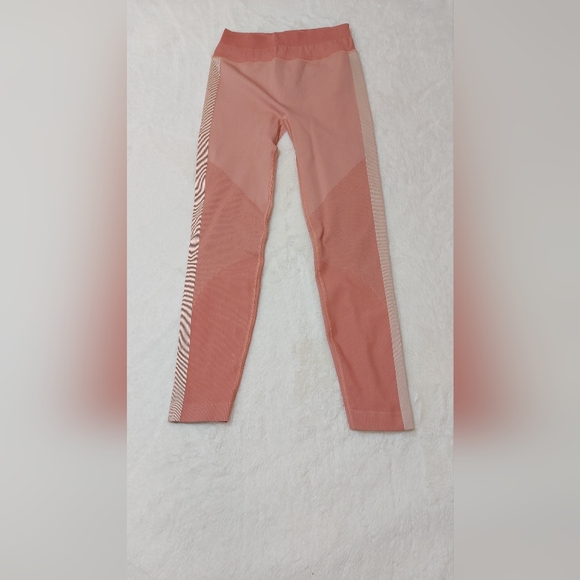 Lululemon ~ Ebb to Train Tight,Abstract. Size 6. - Picture 7 of 12